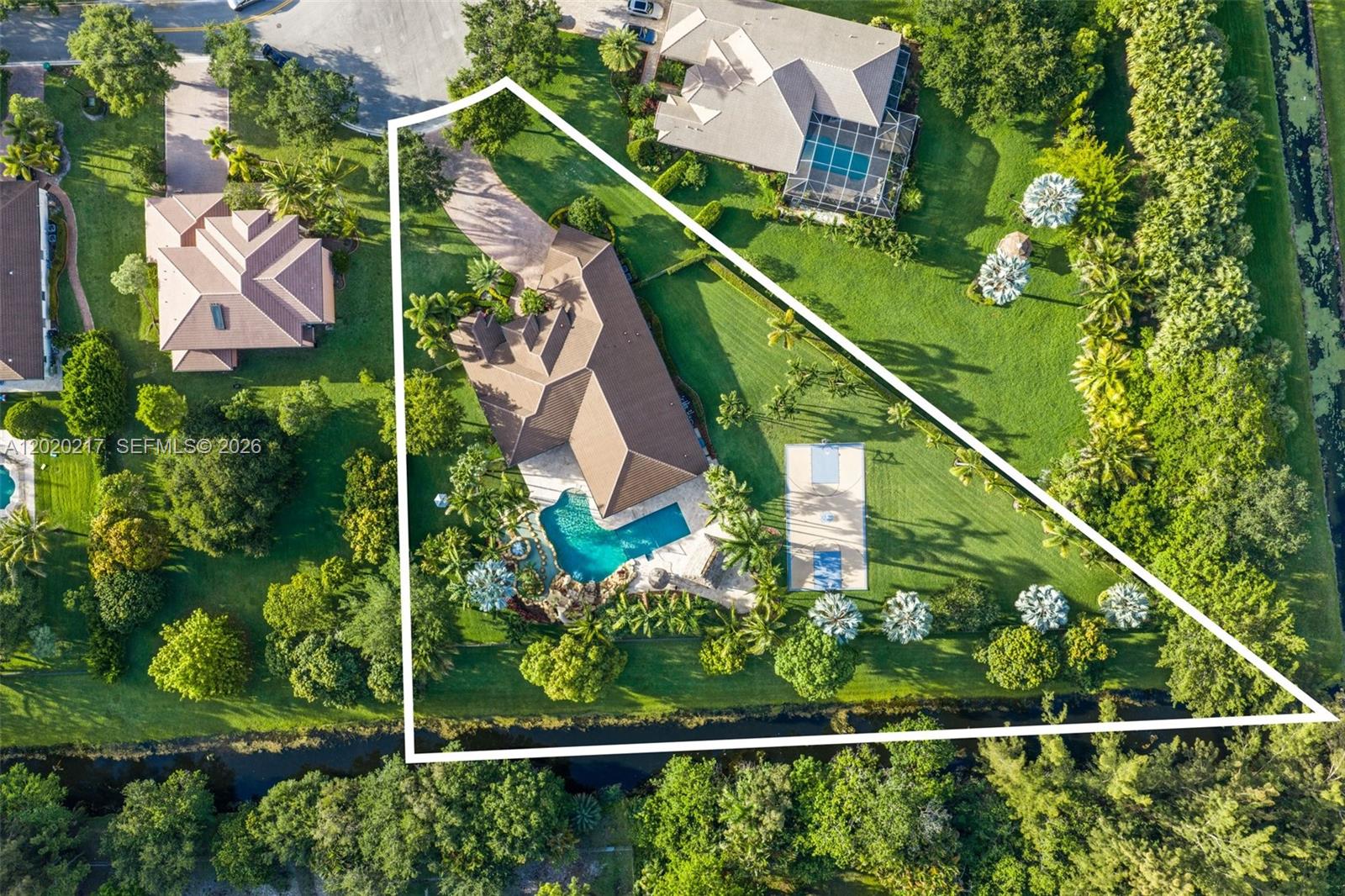 10018 Laurel Road Davie, FL 33328 - Photo 3 of 74