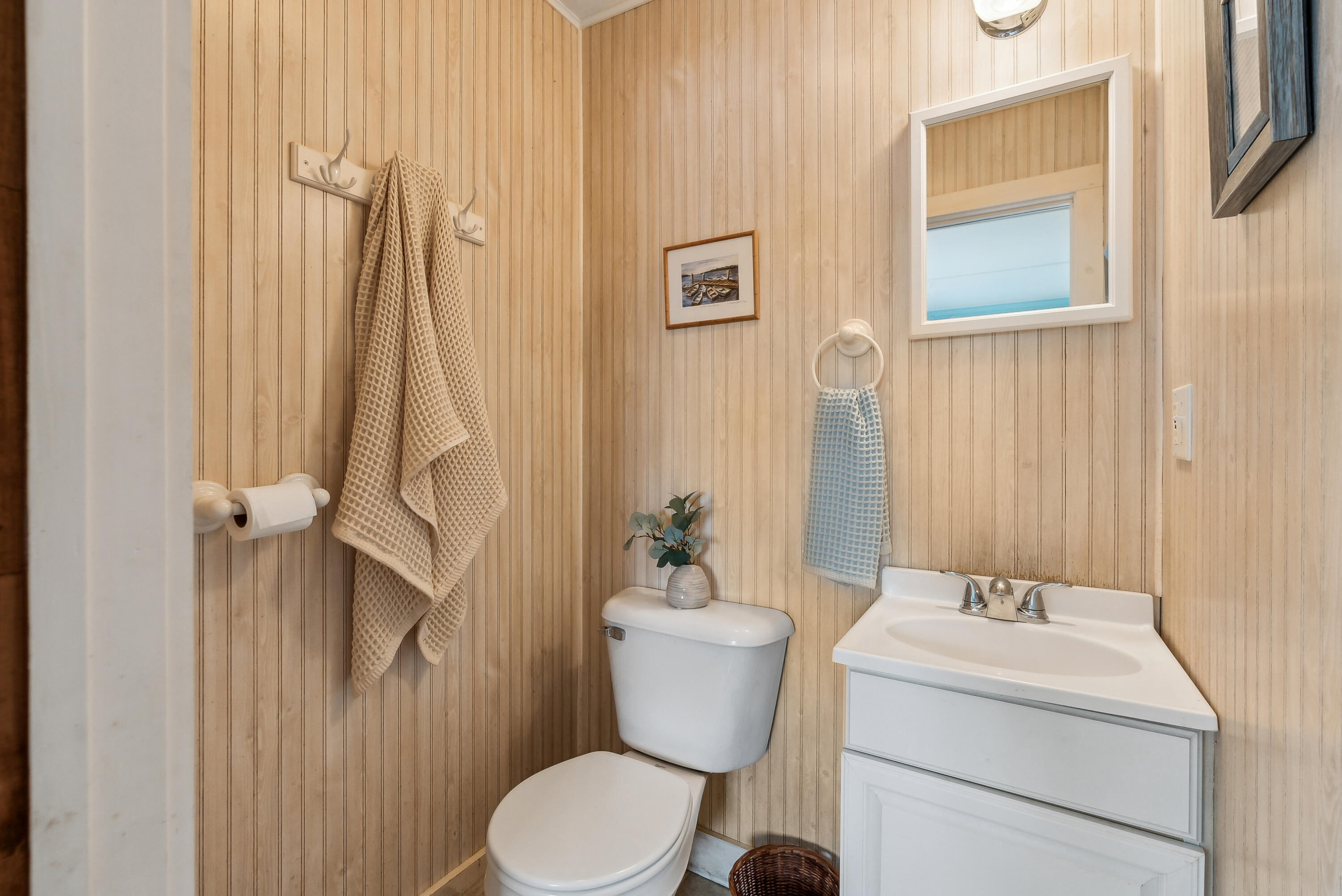 13 Atlantic Circle Kennebunk, ME 04043 - Photo 8 of 12 primary en suite