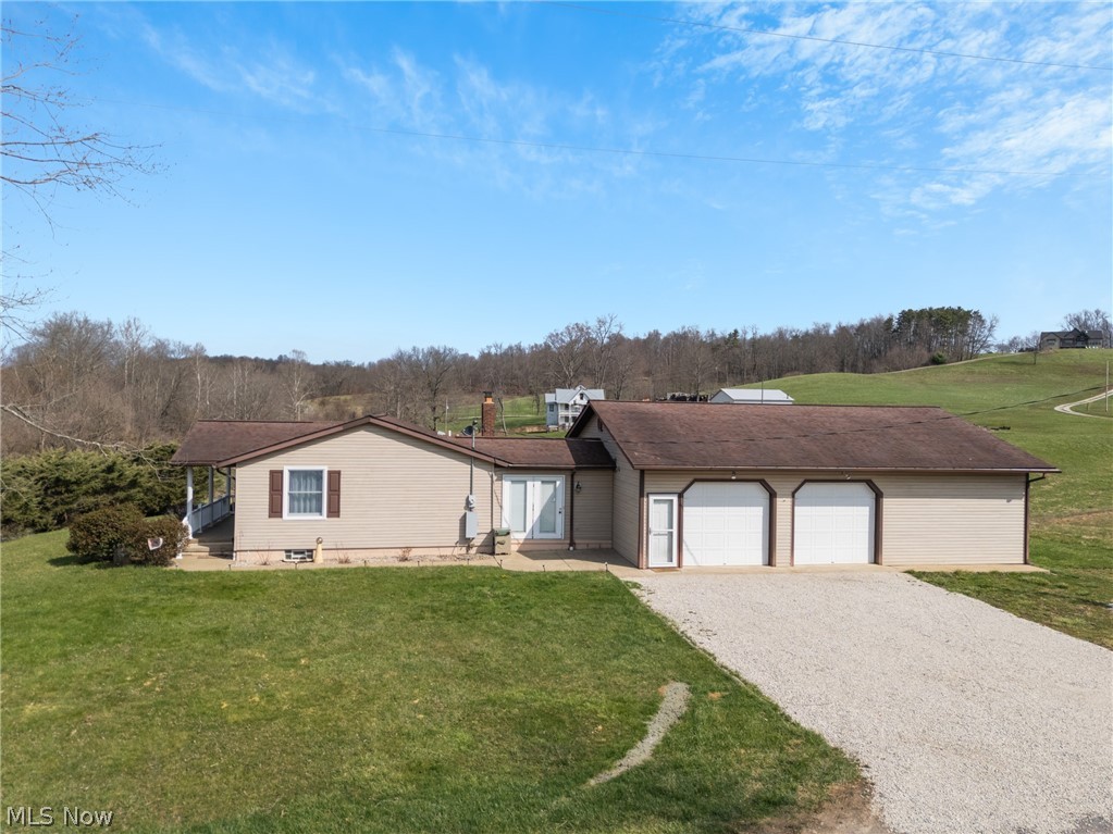 1090 Fort Road Southwest Dellroy, OH 44620 - Photo 2 of 49
