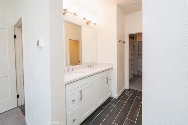 $1,150,000 | 609 Shadowbrook, Lake Forest, CA 92610
