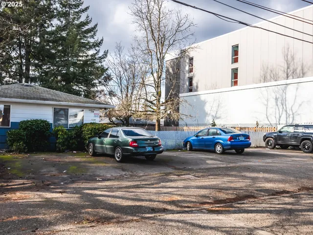 $520,000 | 1335 Northeast 119th Avenue, Portland, OR 97220