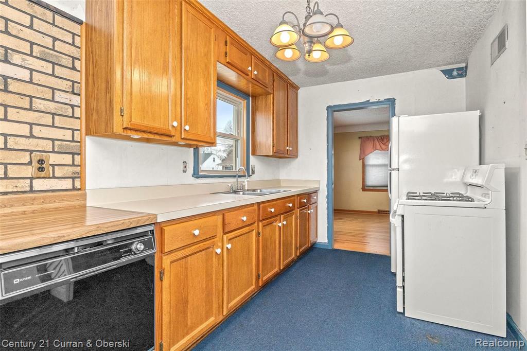 24531 Union Street Dearborn, MI 48124 - Photo 9 of 29