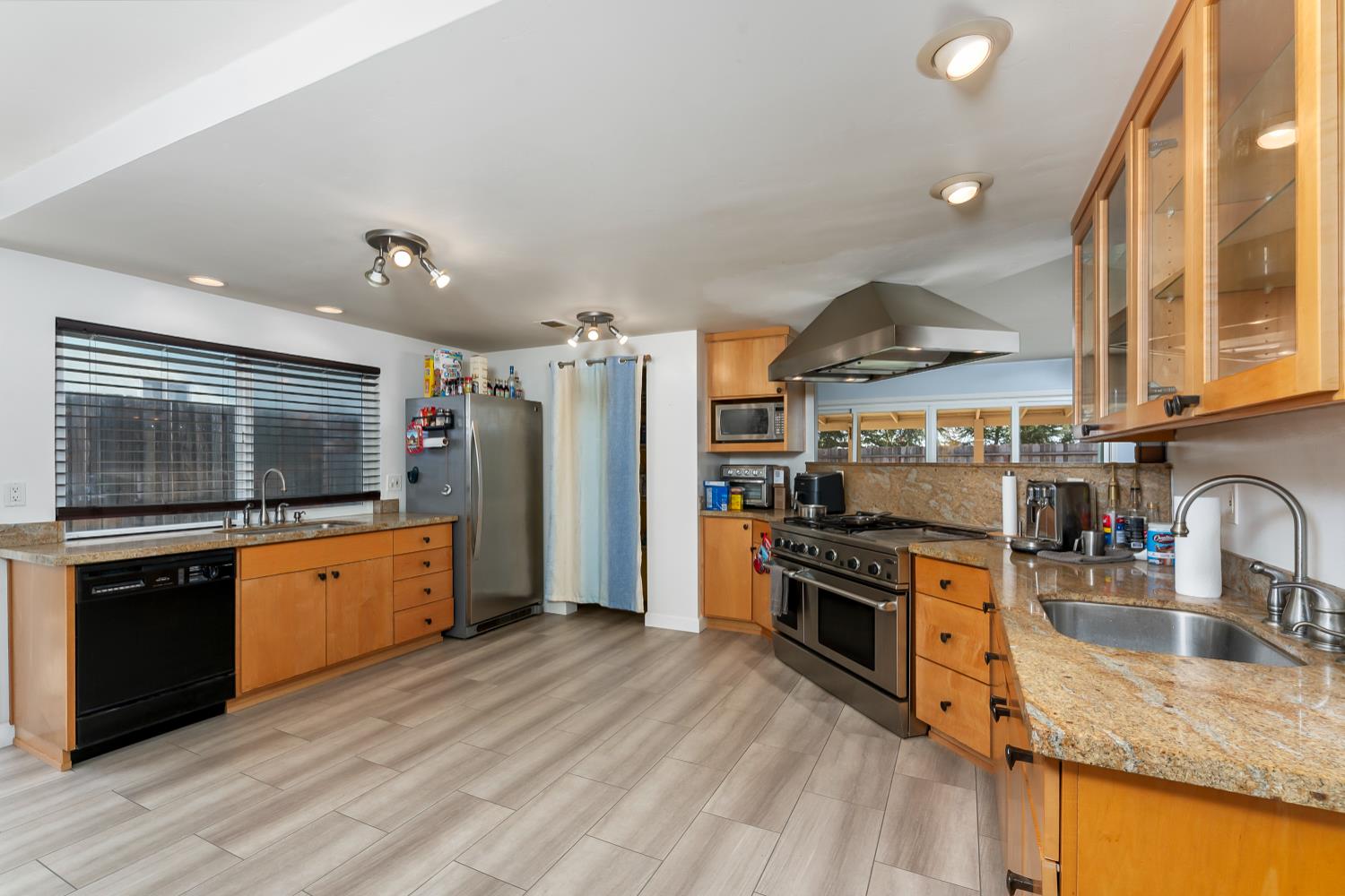 5651 Butano Way Rocklin, CA 95677 - Photo 18 of 69