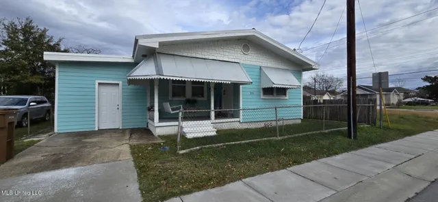 $1,500 | 306 4th Street, Biloxi, MS 39530