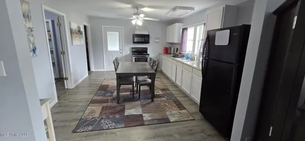 $1,500 | 306 4th Street, Biloxi, MS 39530
