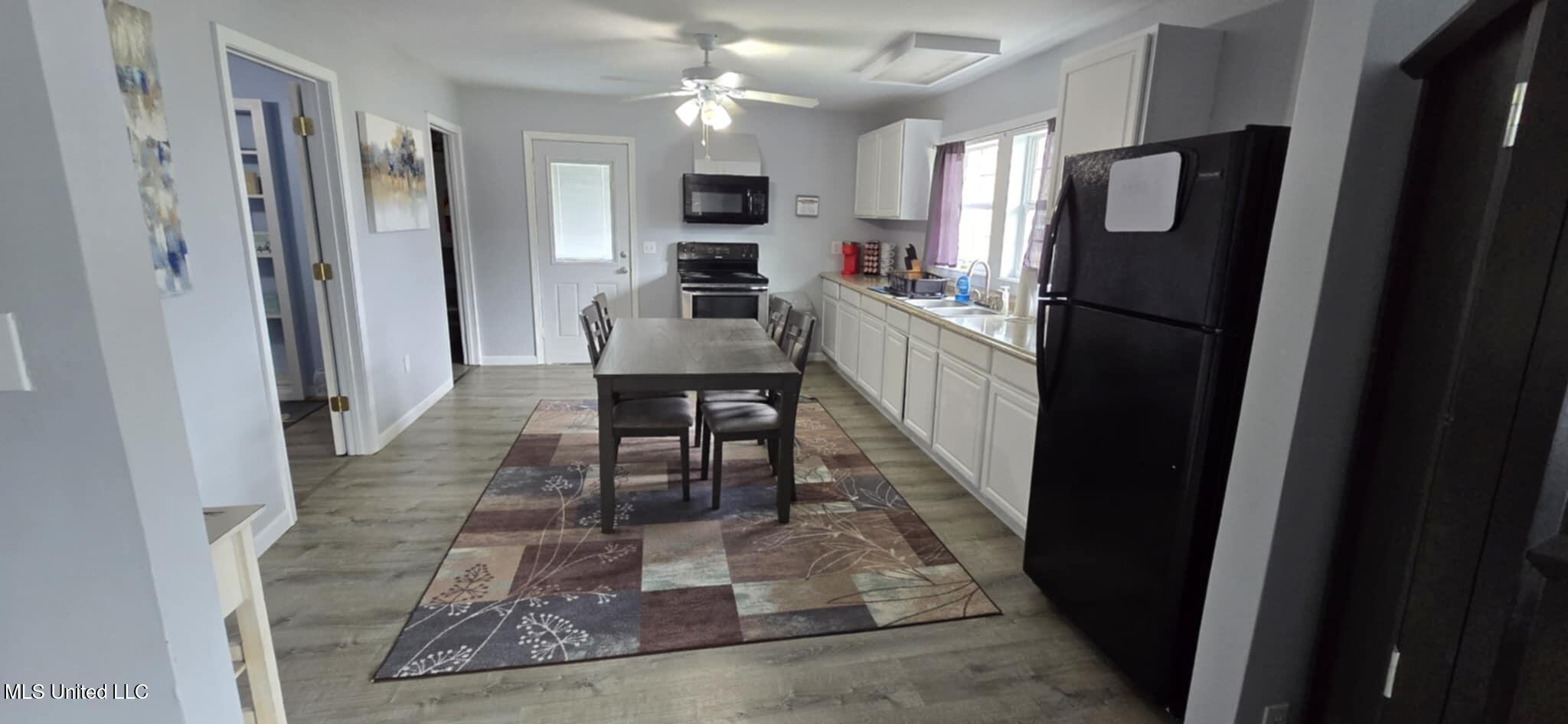306 4th Street Biloxi, MS 39530 - Photo 6 of 12 d5ec67bd-863d-4cc6-ac88-a1a148cb6962