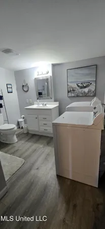 $1,500 | 306 4th Street, Biloxi, MS 39530