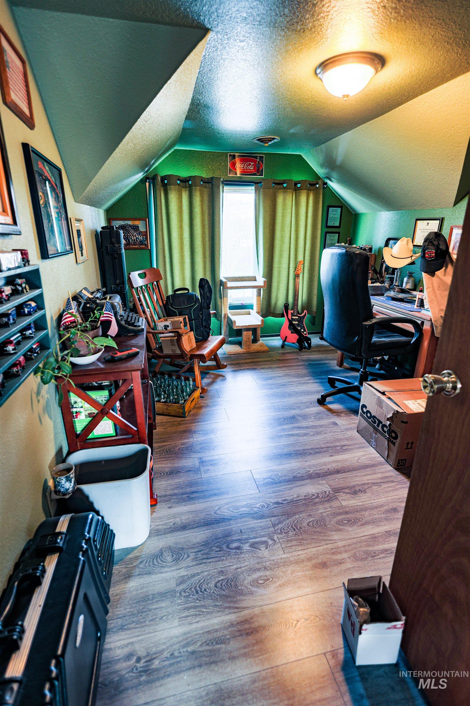 804 Maple Street Kamiah, ID 83536 - Photo 16 of 50 Office featuring a textured wall