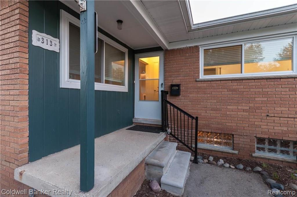 313 North Helen Avenue Rochester, MI 48307 - Photo 21 of 22 Gallery Image 21