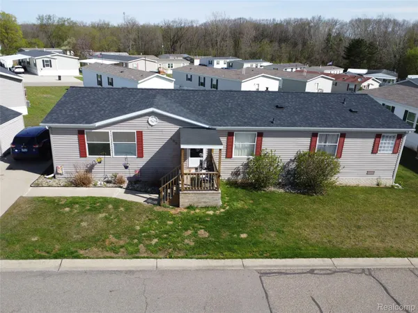 $69,900 | 195 Apollo Avenue, Flushing, MI 48433