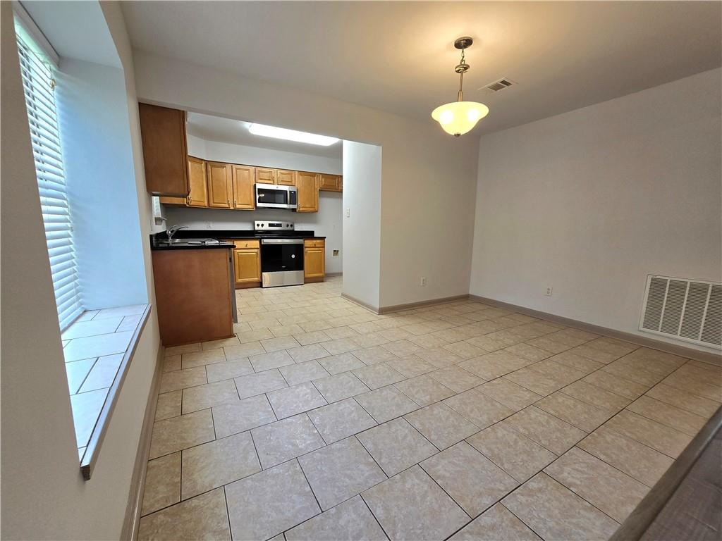 1811 Kings Row Slidell, LA 70461 - Photo 2 of 10 Gallery Image 2