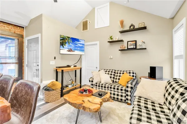 $685,000 | 429 Franklin Street, Buffalo, NY 14202