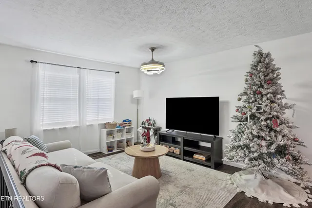 $385,000 | 725 Winston Drive, Seymour, TN 37865