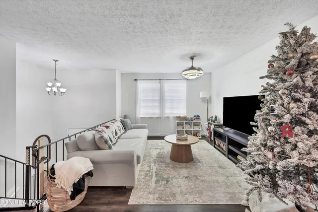 $385,000 | 725 Winston Drive, Seymour, TN 37865