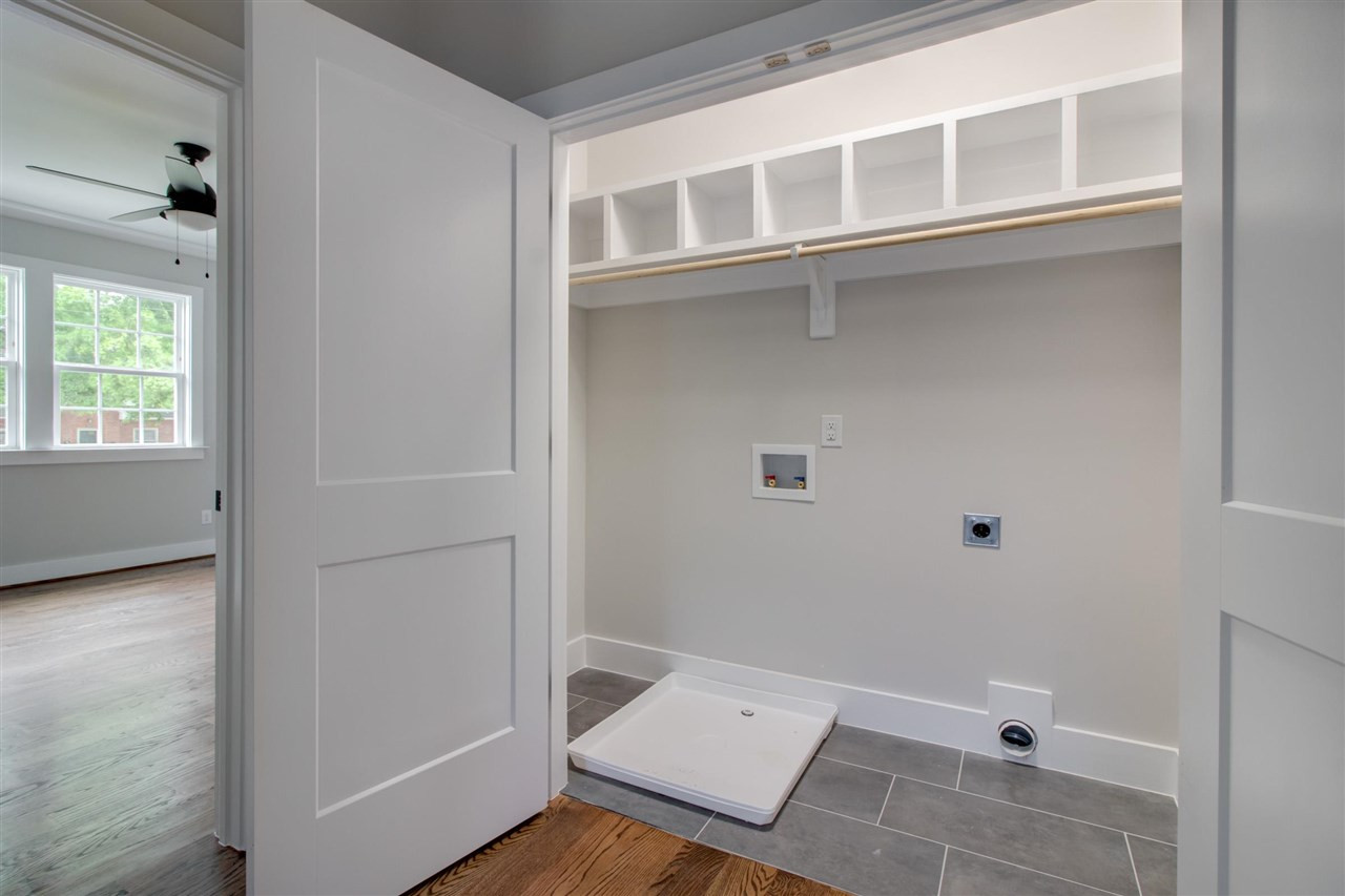 2929 Chapel Hill Road Durham, NC 27707 - Photo 21 of 25 a view of an empty room