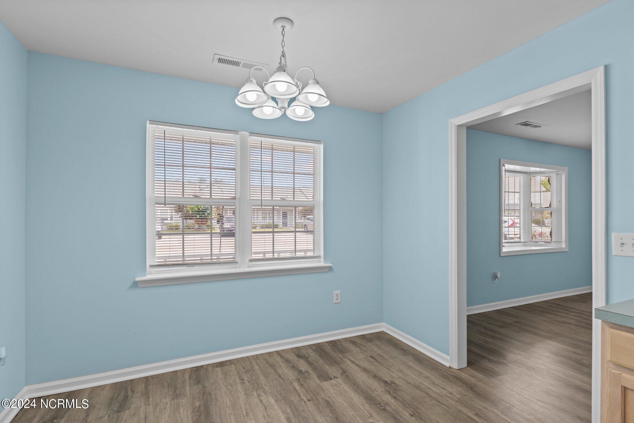 303 Barbour Road, Unit 1102 Morehead City, NC 28557 - Photo 11 of 44 Dining