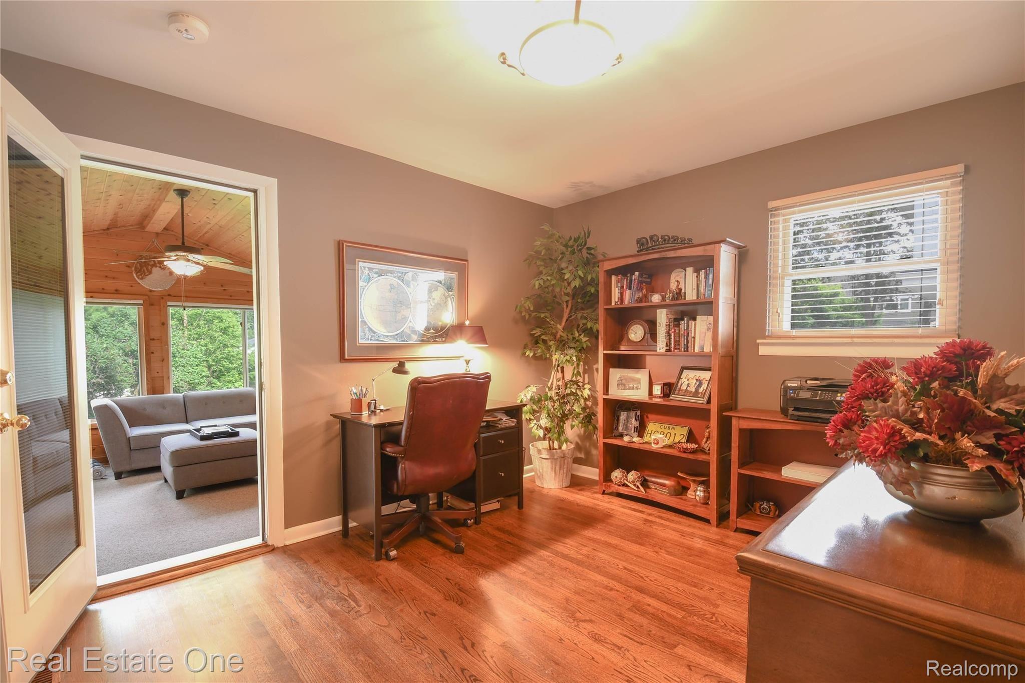 736 Ludlow Avenue Rochester, MI 48307 - Photo 32 of 42 736_Ludlow-37.jpg