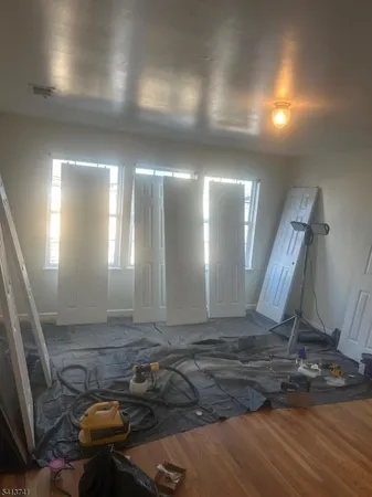 $2,400 | 49 Lincoln Avenue, Unit 2, Newark, NJ 07104