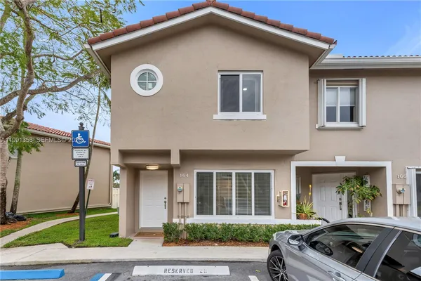 $2,750 | 164 Riviera Circle, Weston, FL 33326
