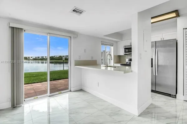 $2,750 | 164 Riviera Circle, Weston, FL 33326