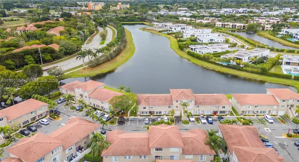 $2,750 | 164 Riviera Circle, Weston, FL 33326