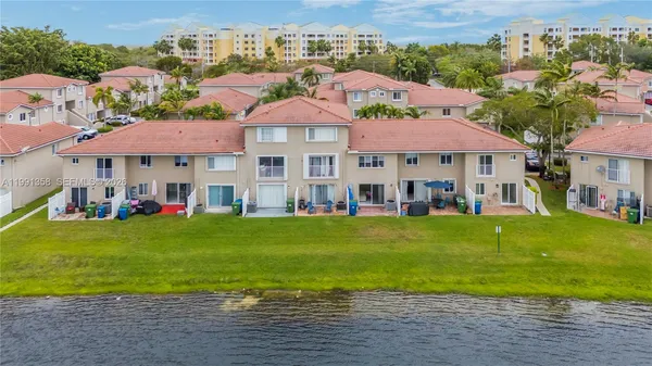 $2,750 | 164 Riviera Circle, Weston, FL 33326