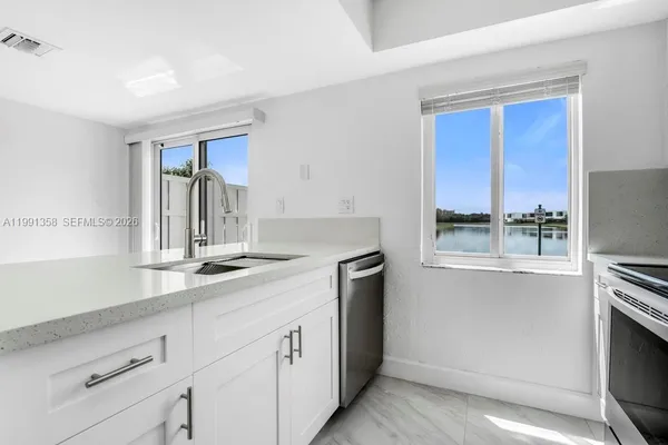 $2,750 | 164 Riviera Circle, Weston, FL 33326