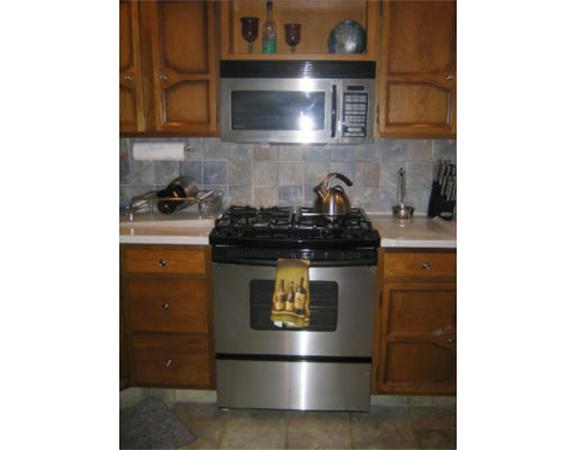 10 Matthew Road Billerica, MA 01821 - Photo 3 of 7 Gallery Image 3