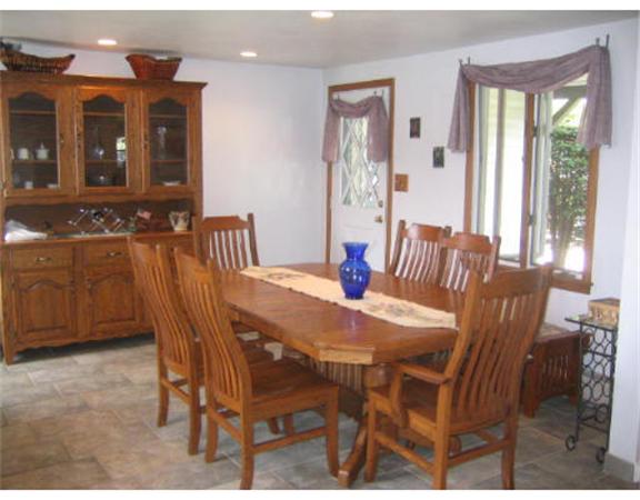 10 Matthew Road Billerica, MA 01821 - Photo 4 of 7 Gallery Image 4