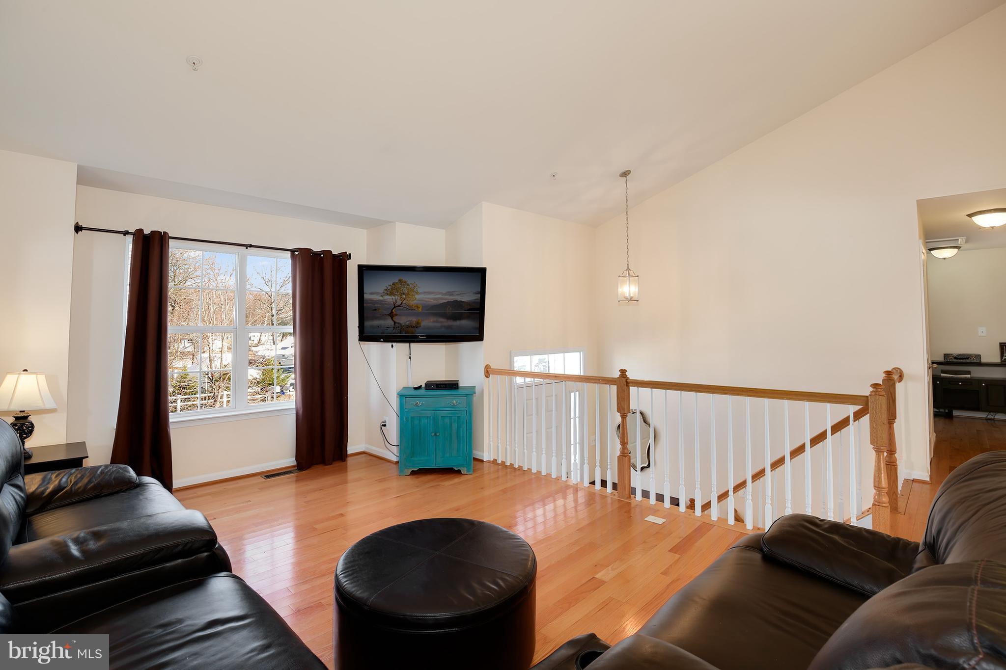 8292 Choptank Road Pasadena, MD 21122 - Photo 6 of 27 Living Room