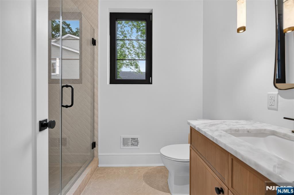134 Morningside Road Paramus, NJ 07652 - Photo 22 of 47 Gallery Image 22