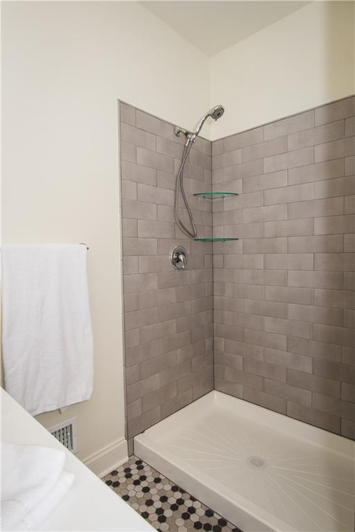 1508 Nine Eighty Road Canonsburg, PA 15317 - Photo 11 of 19 The master bath walk in shower.