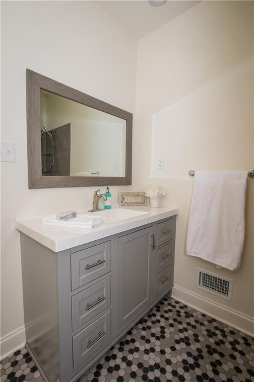 1508 Nine Eighty Road Canonsburg, PA 15317 - Photo 10 of 19 Gallery Image 10