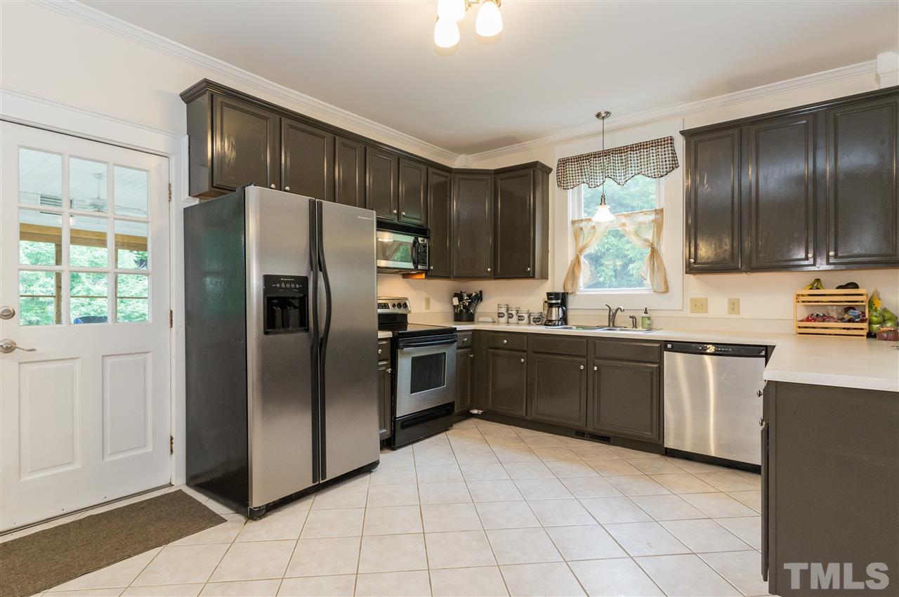 2212 Dorety Place Raleigh, NC 27604 - Photo 10 of 25 Gallery Image 10