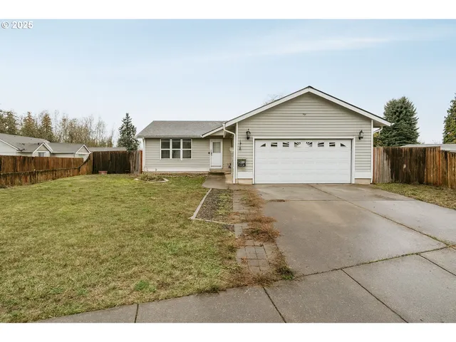 $360,000 | 1780 Grape Court, Sweet Home, OR 97386