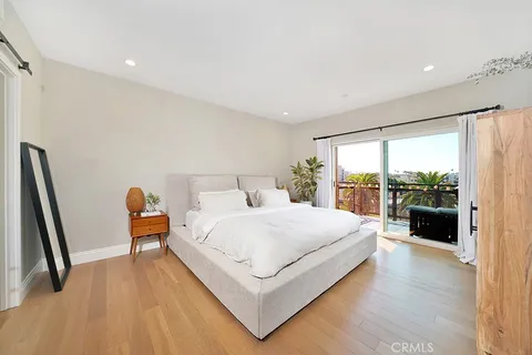 $779,000 | 2939 Leeward Avenue, Unit 516, Los Angeles, CA 90005