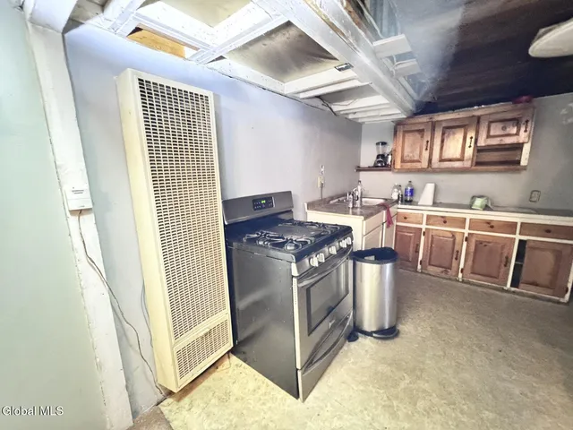 $100,000 | 1379 Evergreen Avenue, Rotterdam, NY 12306