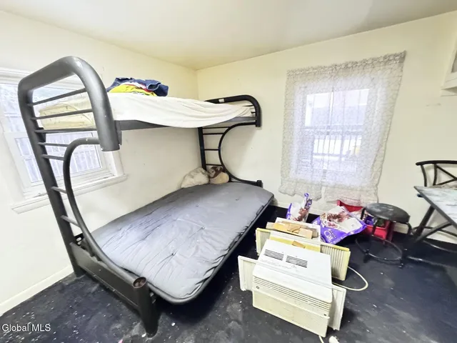 $100,000 | 1379 Evergreen Avenue, Rotterdam, NY 12306