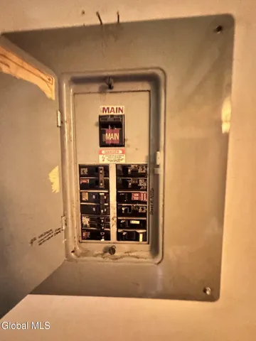 $100,000 | 1379 Evergreen Avenue, Rotterdam, NY 12306