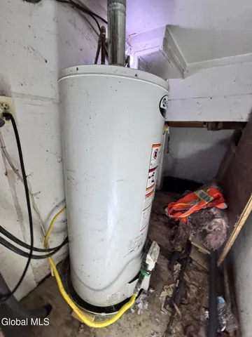 $100,000 | 1379 Evergreen Avenue, Rotterdam, NY 12306