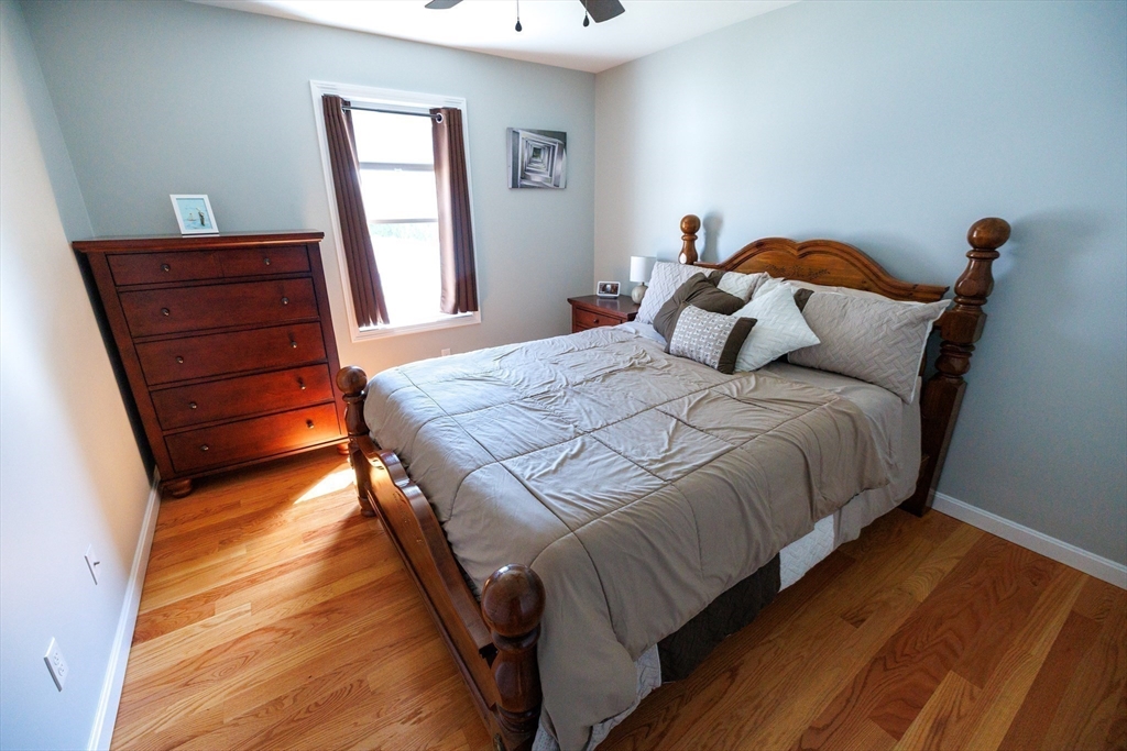 349 County Street Fall River, MA 02723 - Photo 18 of 34