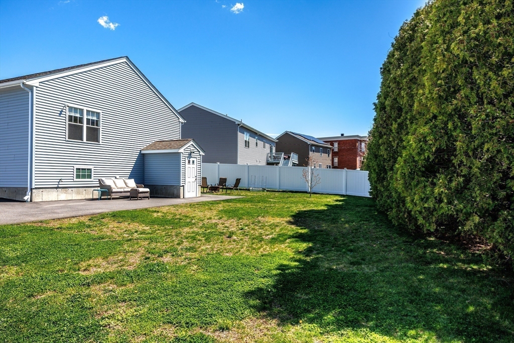 349 County Street Fall River, MA 02723 - Photo 29 of 34