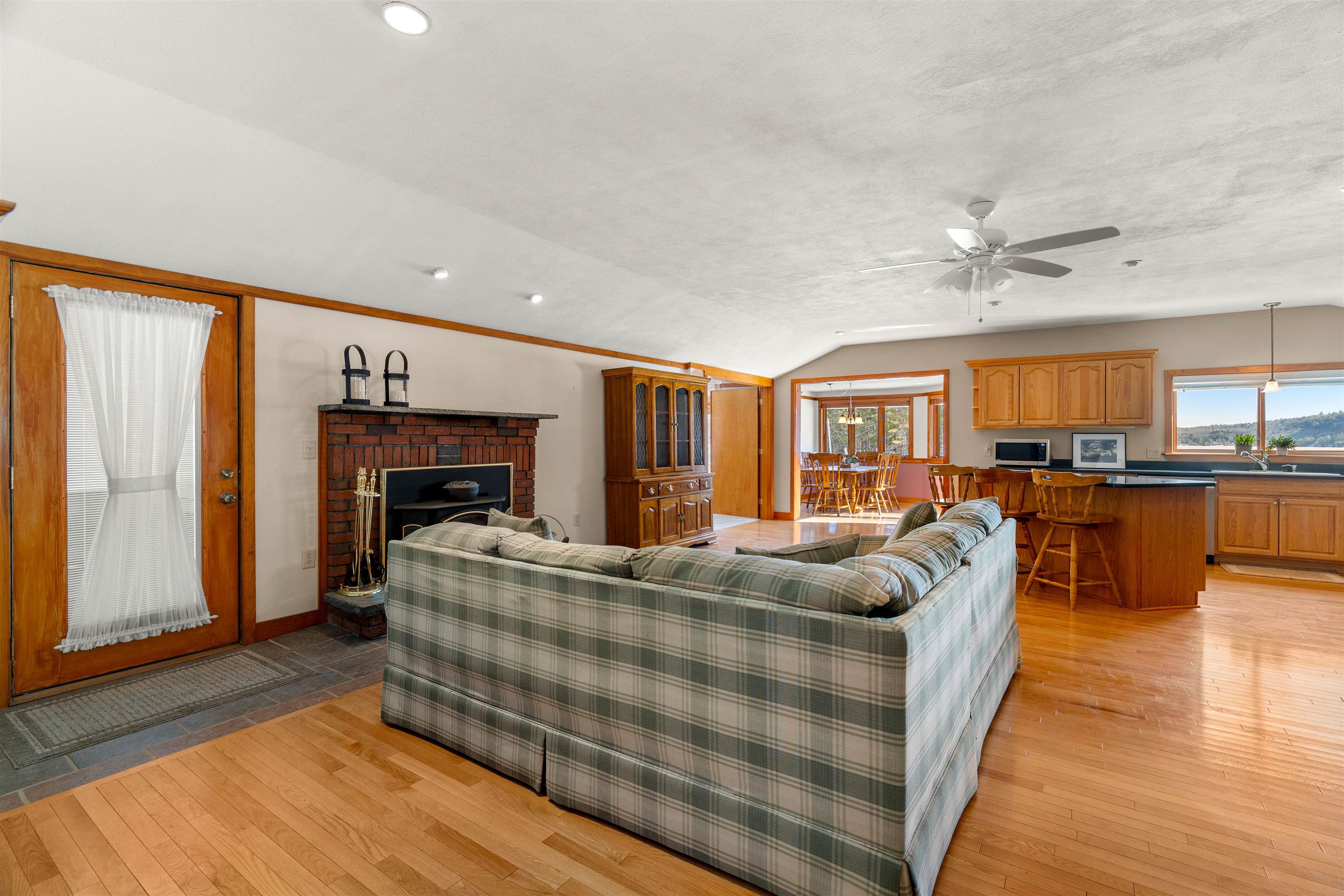 39 North Shore Road New Durham, NH 03855 - Photo 12 of 59