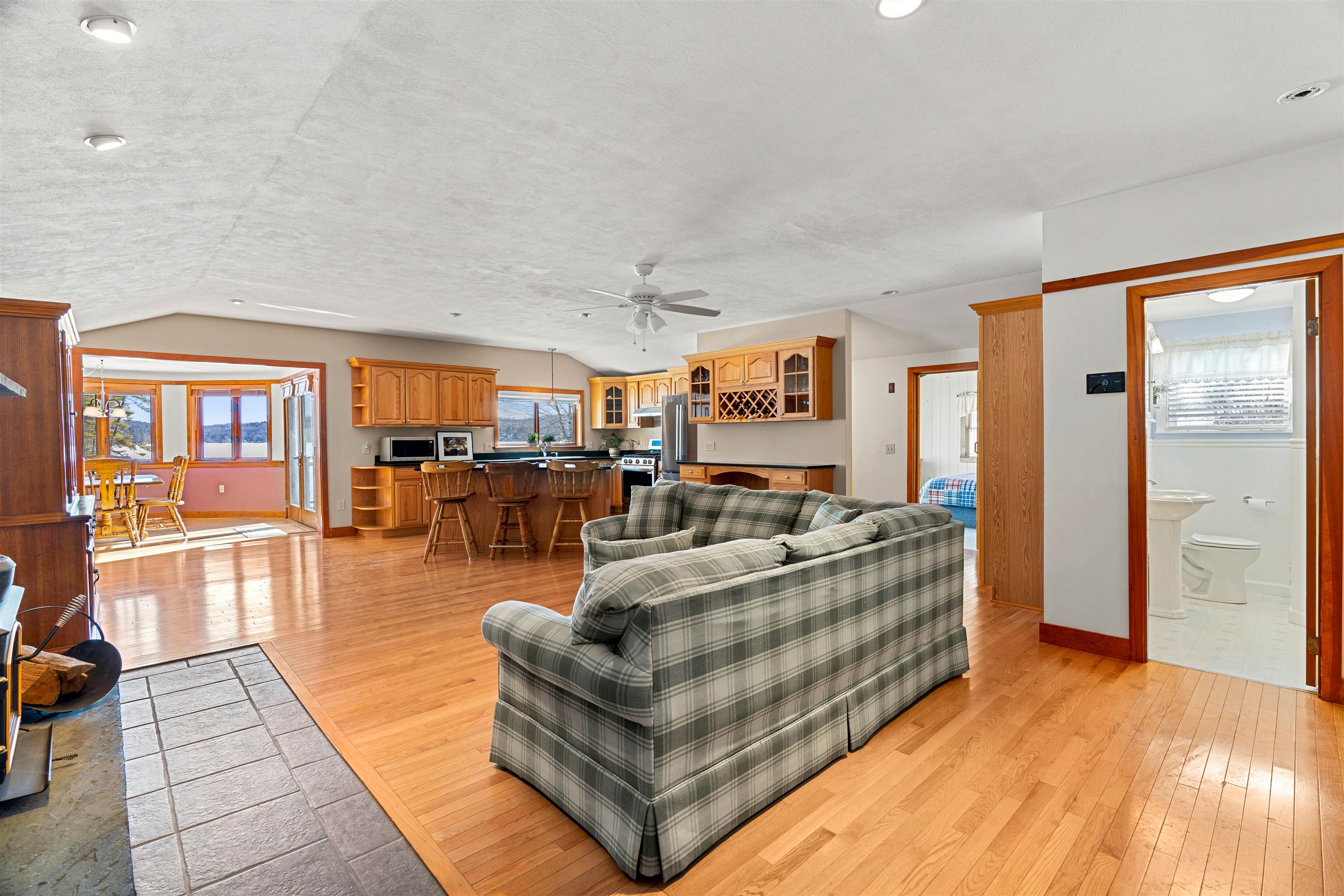 39 North Shore Road New Durham, NH 03855 - Photo 13 of 59