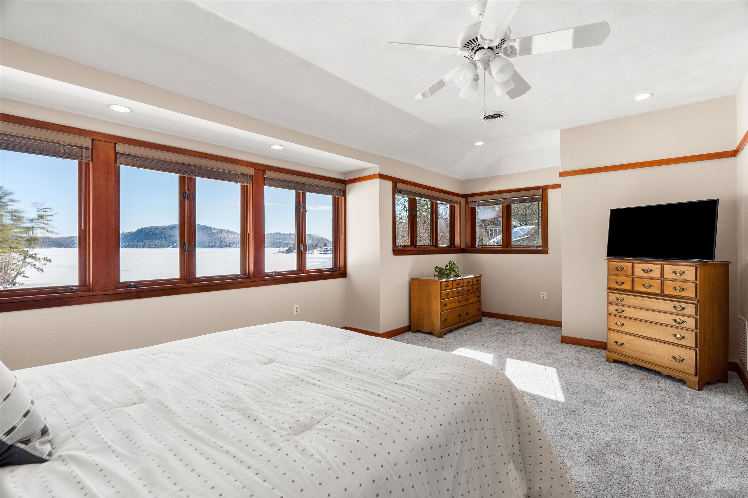 39 North Shore Road New Durham, NH 03855 - Photo 37 of 59