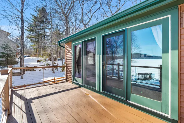 $2,049,000 | 39 North Shore Road, New Durham, NH 03855