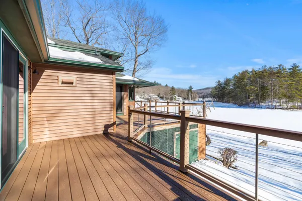 $2,049,000 | 39 North Shore Road, New Durham, NH 03855