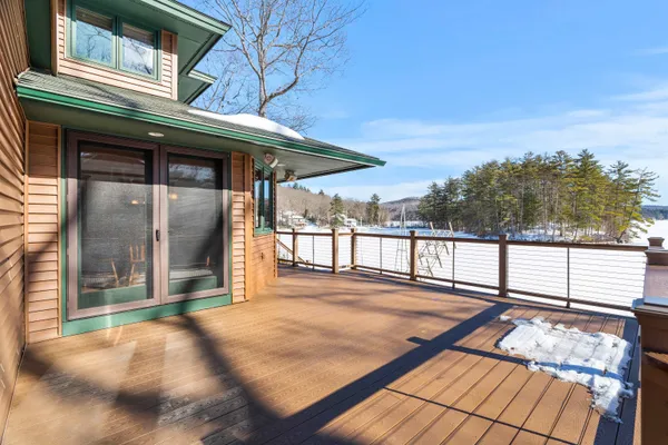 $2,049,000 | 39 North Shore Road, New Durham, NH 03855