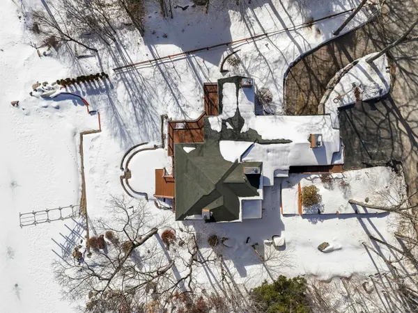 $2,049,000 | 39 North Shore Road, New Durham, NH 03855