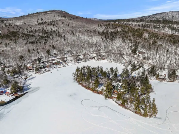 $2,049,000 | 39 North Shore Road, New Durham, NH 03855